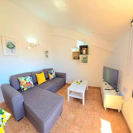 Lidia 2 Front Line Beach, One Bed * Torremolinos