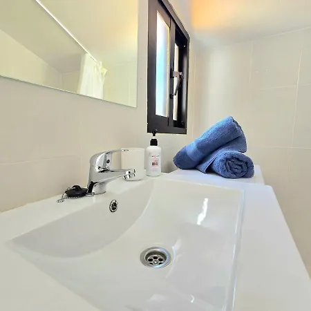 Lidia 2 Front Line Beach, One Bed * Torremolinos