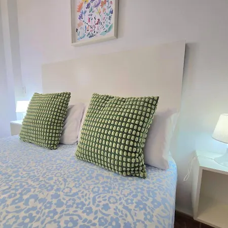 Lidia 2 Front Line Beach, One Bed Lägenhet *