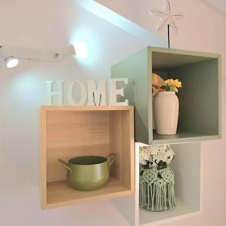 Lidia 2 Front Line Beach, One Bed アパート トレモリノス